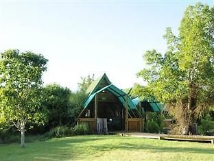 Tube N Axe Lodge And Backpackers Stormsrivier Exterior photo